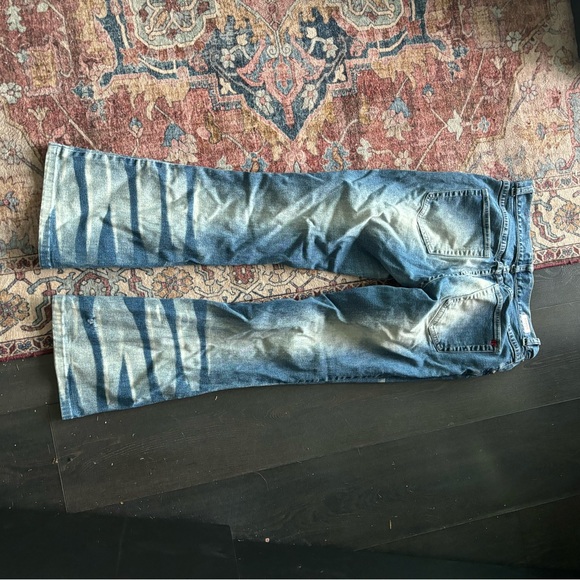 Acid wash flair leg jeans - Picture 4 of 5